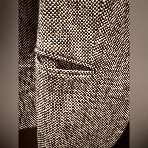 Ann Taylor Blazer: Size 12 - Picture 2 of 7